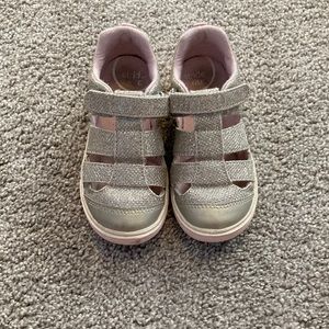 Sparkle Velcro girls stride rite shoes size 9 w/ memory foam